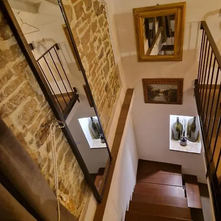 Mary Wine House Holiday home